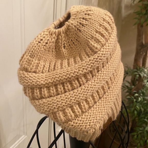 CC Ponytail Beanie Hat Soft Stretch Cable Knit Tan Cream - Picture 4 of 5